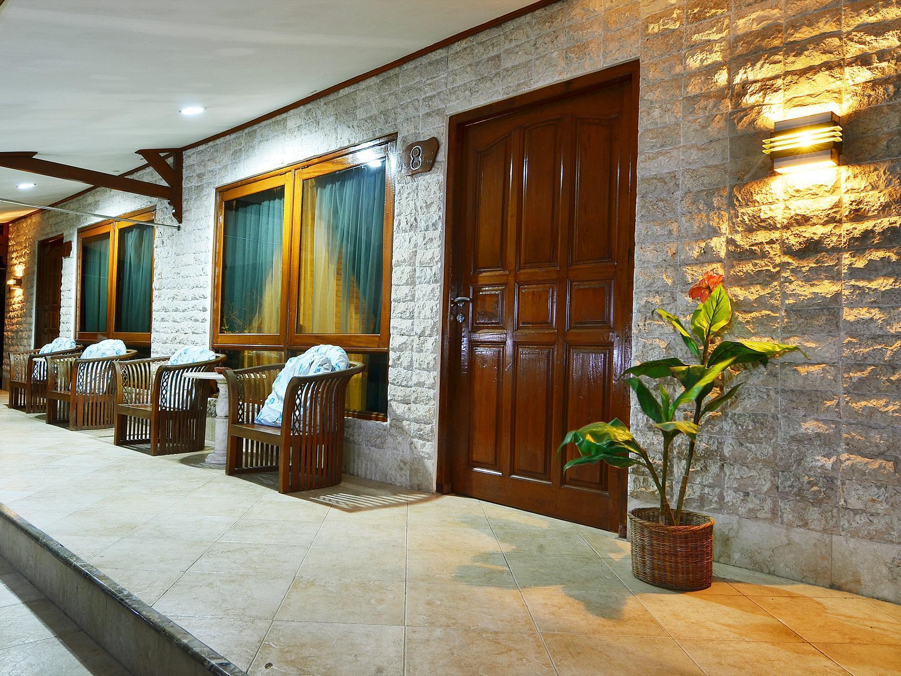 Pasific Beach Cottages Mangsit Exterior photo